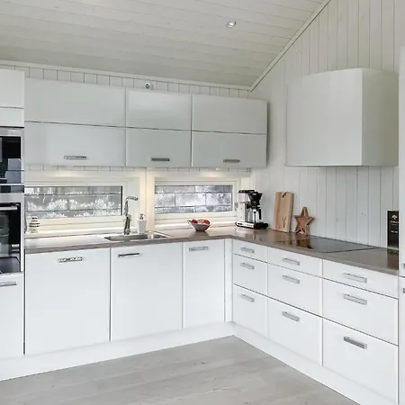 Lovely In With Kitchen 펜션 *